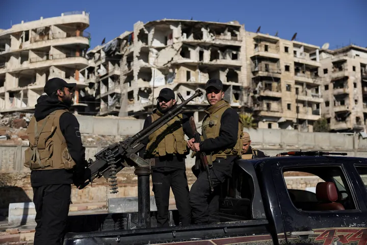 Last members of YPG terror group in Aleppo begin to leave Sheikh Maqsoud neighbourhood