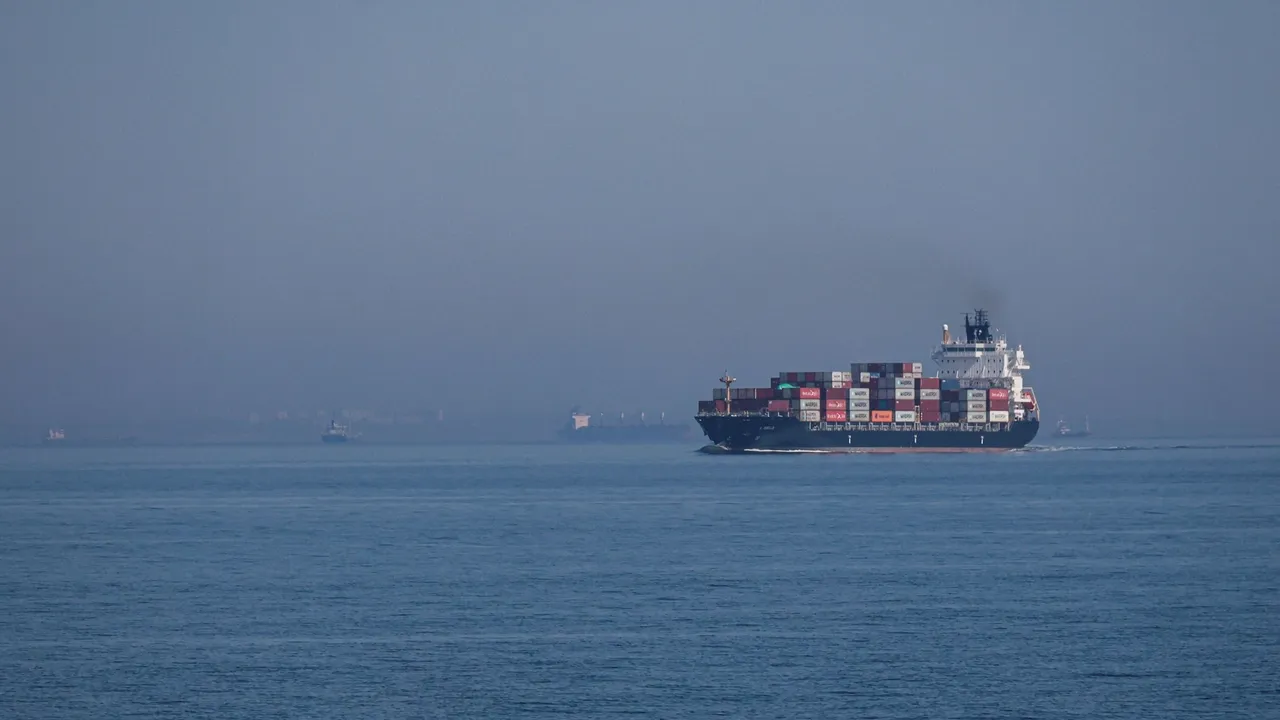 Rússia ataca dois navios de carga no Mar Negro e mata tripulante, diz Ucrânia