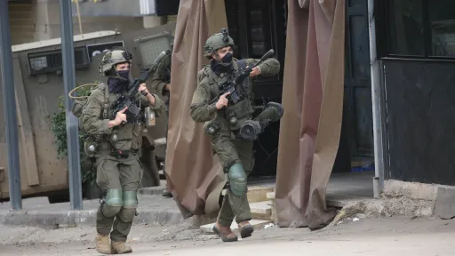 الضفة.. جيش الاحتلال يعتقل فلسطينيين واعتداءات للمستوطنين في عدة مناطق