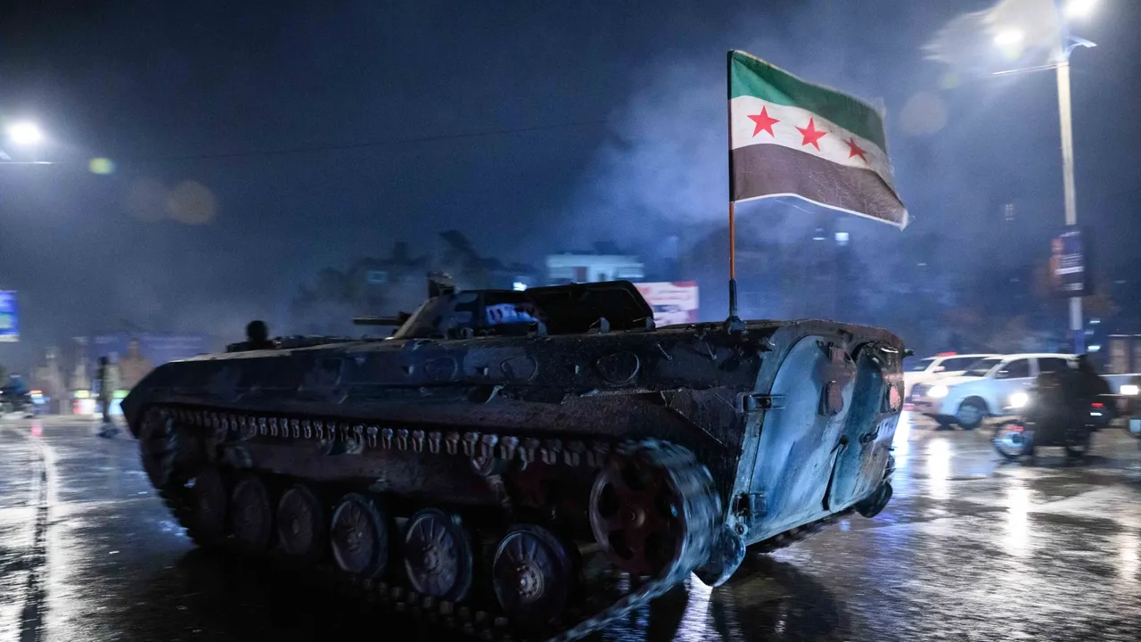 الجيش السوري يستكمل تمشيط “الشيخ مقصود” من YPG الإرهابي وسط استمرار حظر التجوال بعدة أحياء بحلب