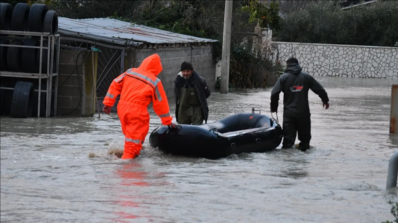 Moti i keq në Shqipëri, vazhdon angazhimi i autoriteteve