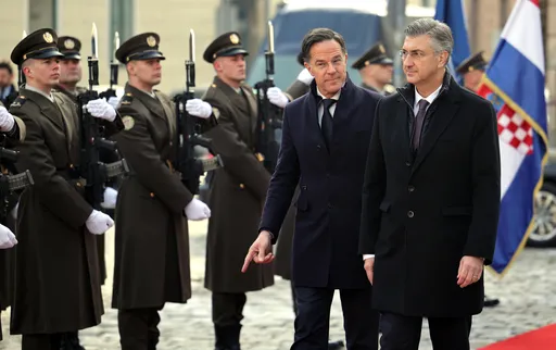 Generalni sekretar NATO-a Rutte u posjeti Hrvatskoj obišao novu vojnu opremu