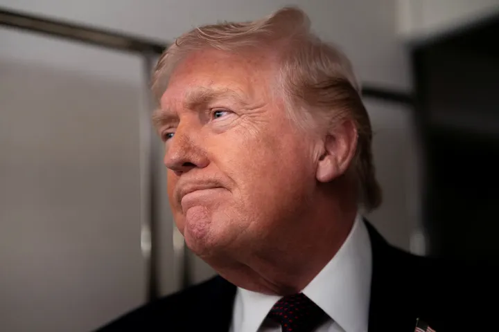 ¿"Presidente interino de Venezuela"? Trump publica imagen con ese cargo y afianza medidas en el país