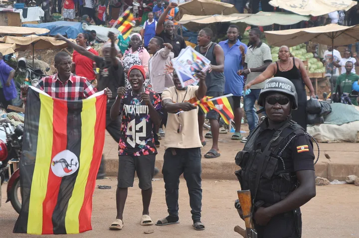 Uganda orders internet blackout ahead of presidential election