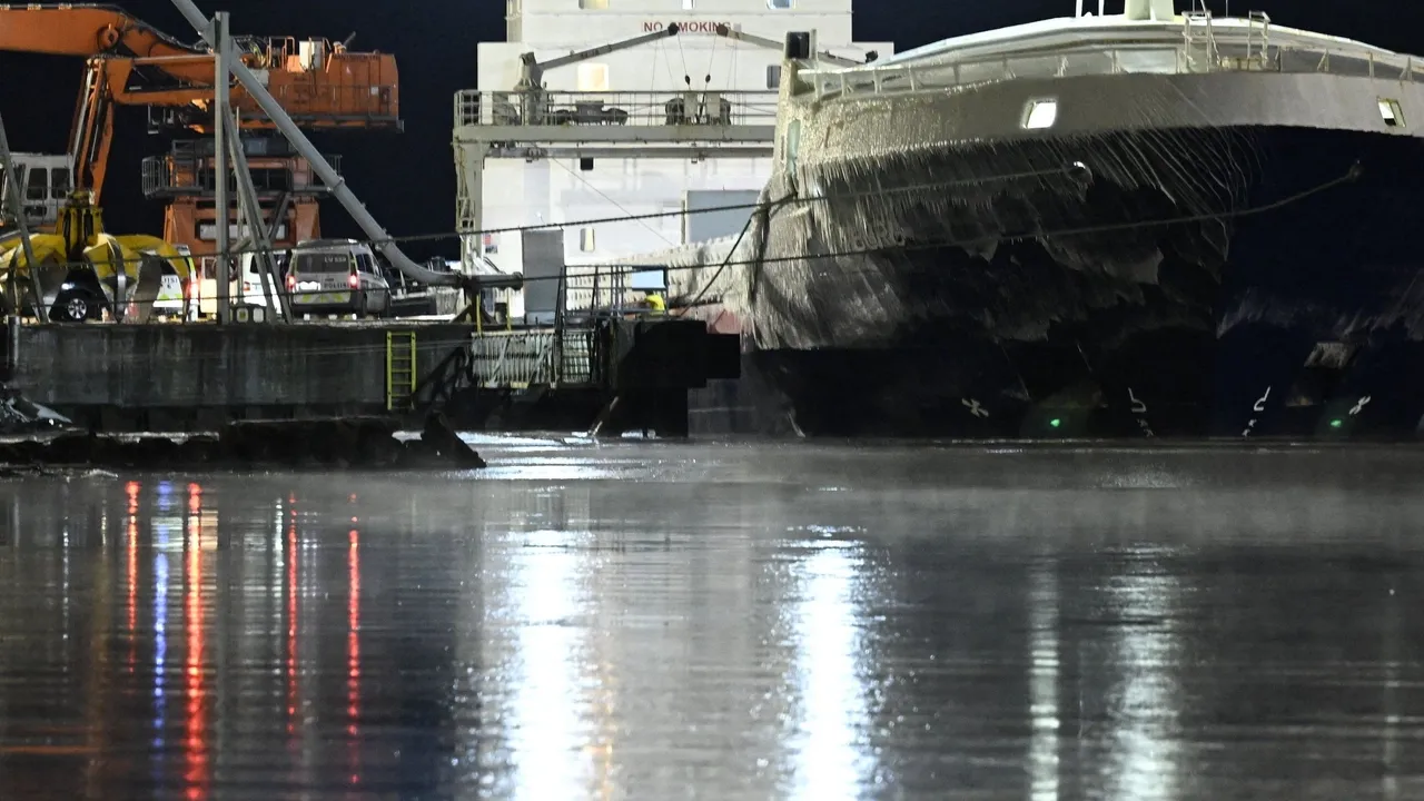 Armed pirates abduct nine sailors off Gabon