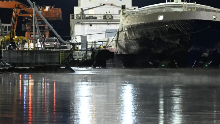 Armed pirates abduct nine sailors off Gabon