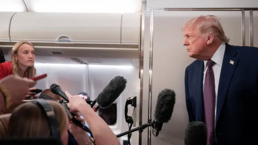 دونالد ترامپ: ایران درخواست مذاکره کرده ولی شاید قبل از آن دست به اقدام بزنیم