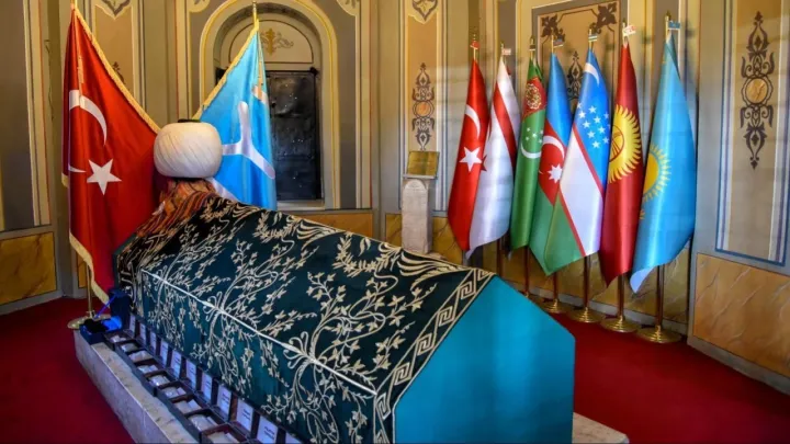 بازدید حدود ۳ میلیون نفر از آرامگاه ارطغرل غازی در سال ۲۰۲۵