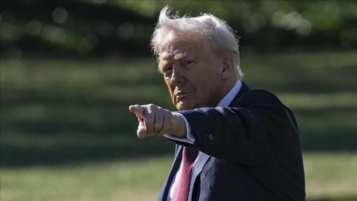 Trump u bën thirrje protestuesve në Iran: Vazhdoni protestat, ndihma po vjen