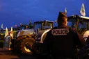 France : des tracteurs évacués du centre de Toulouse, blocage à Vatry