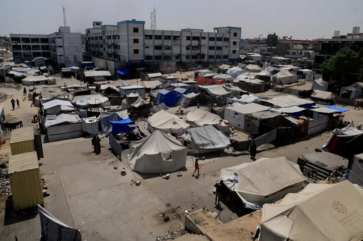 Sulme të reja ajrore izraelite dhe zjarr artilerie godasin zona në të gjithë Gazën
