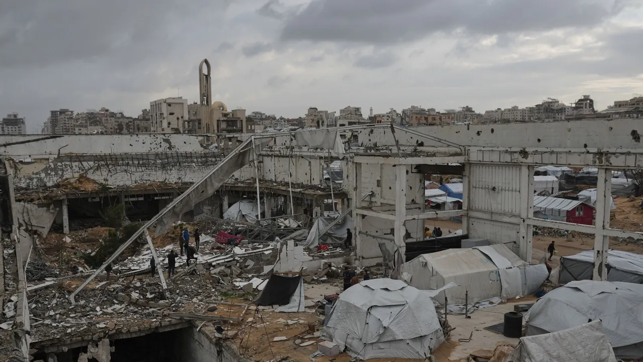 مع وفيات بالبرد وانهيار المنازل.. حماس: غزة تعيش أبشع أنواع الإبادة تحت الحصار الإسرائيلي