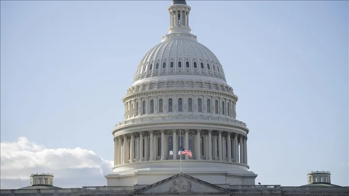 Американски сенатори предлагаат закон за спречување на Трамп да го заземе Гренланд