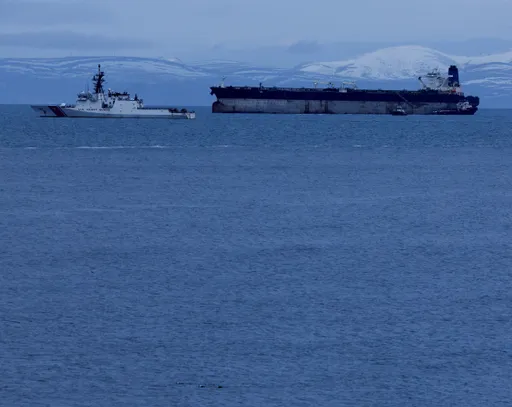 US military boards 'defiant oil tanker' in Indian Ocean