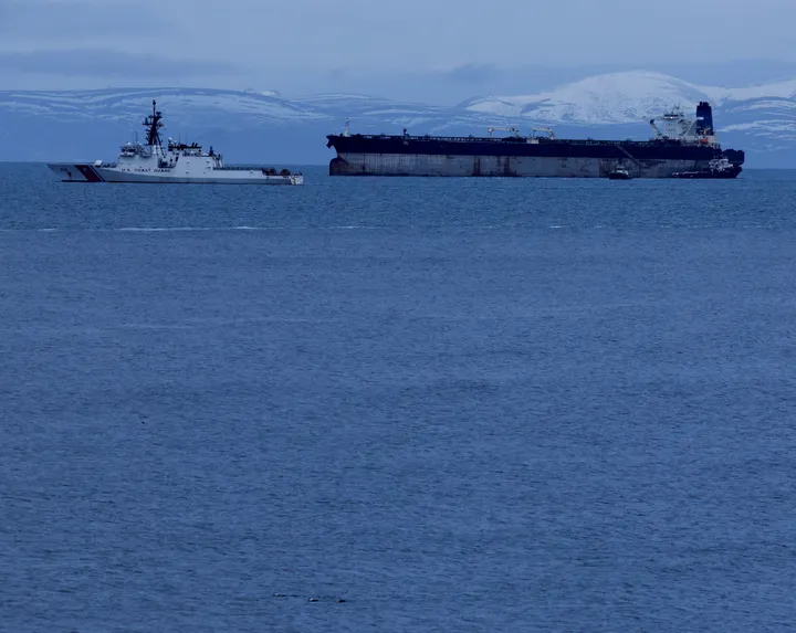 US military boards 'defiant oil tanker' in Indian Ocean