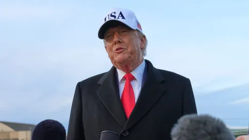 Трамп Иранға қоқан-лоққы көрсетті