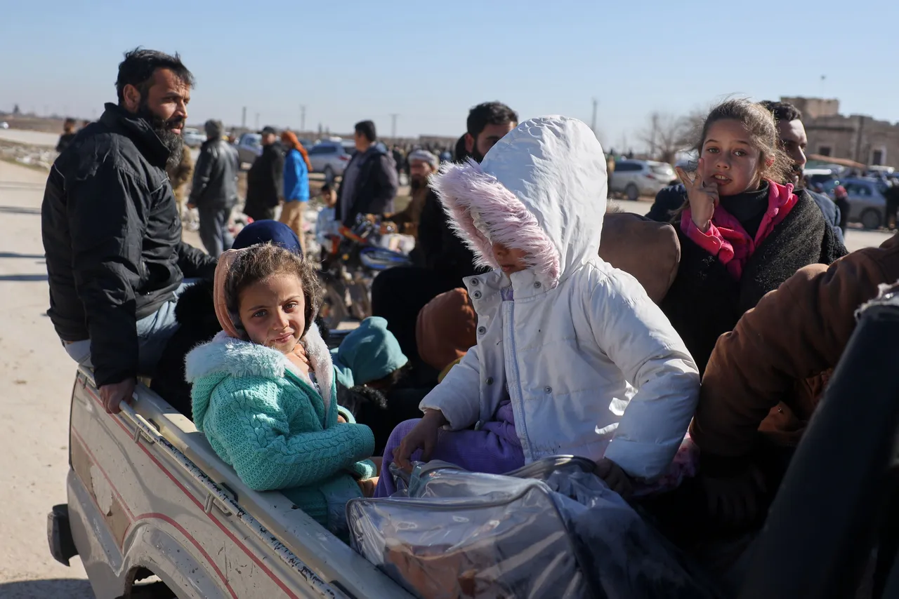 YPG blocks civilian evacuations from Aleppo, uses civilians as human shields against Syrian army