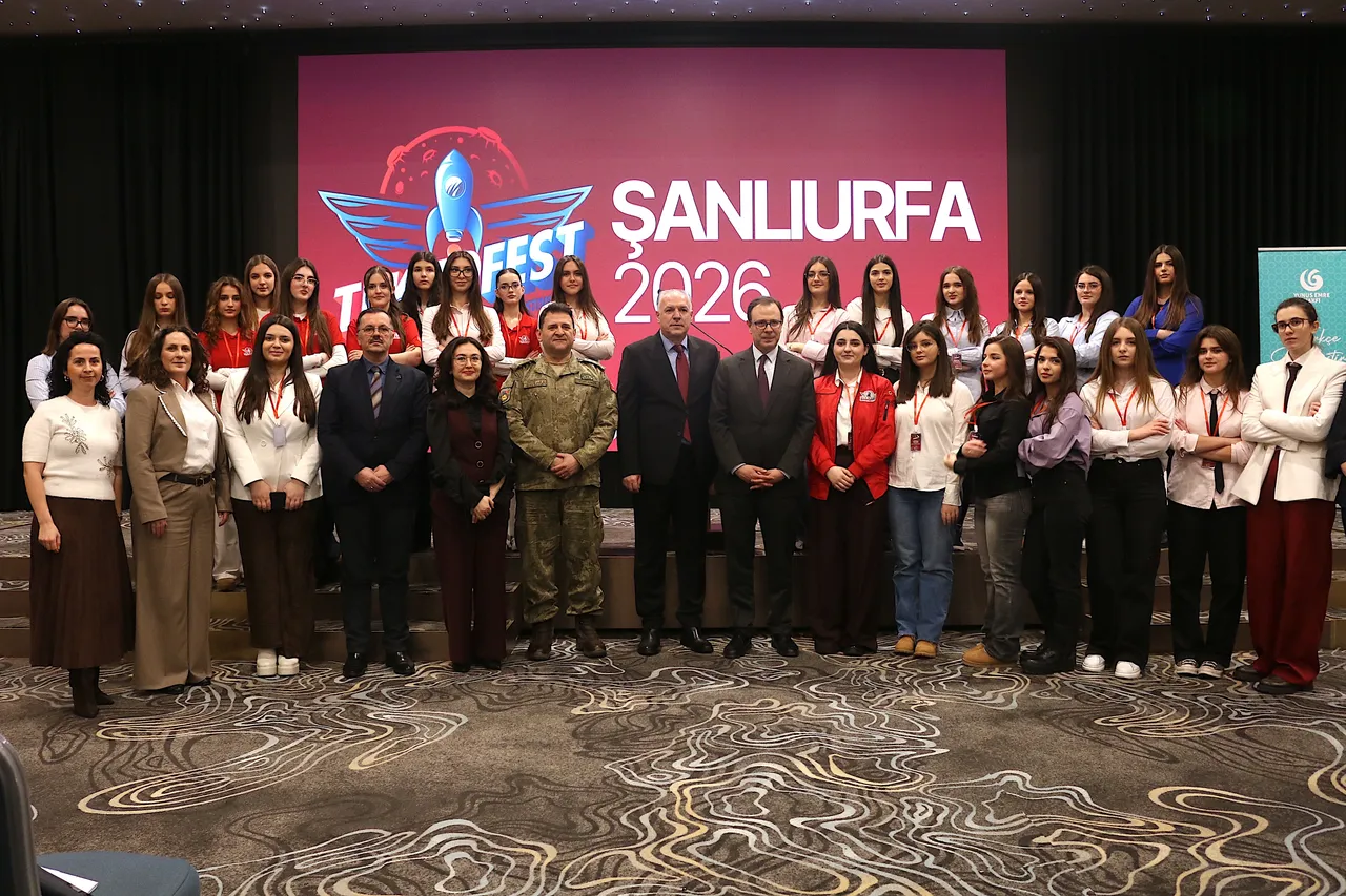 Prishtinë, me mbështetjen e Yunus Emre mbahet aktiviteti "Të rinj që kodojnë të ardhmen"