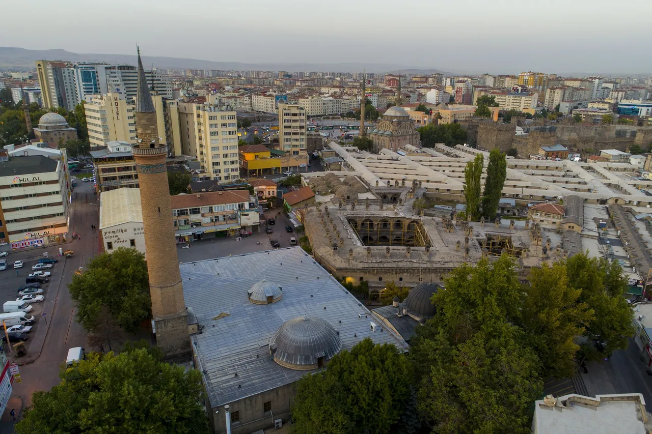 Gotovo 900 godina stara medresa otkrivena tokom projekta urbane obnove u centralnoj Anadoliji