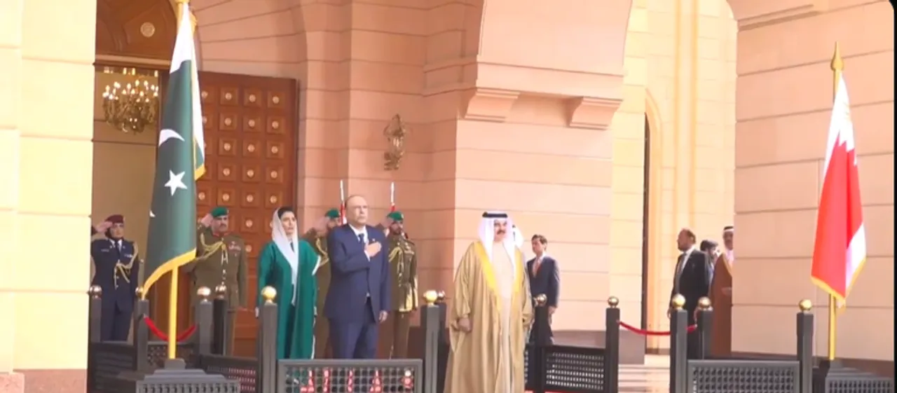 बहरीन के राजा और पाकिस्तानी राष्ट्रपति ने मनामा में रक्षा सहयोग पर चर्चा की।