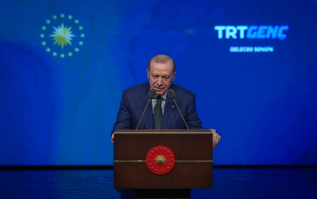 "L'avenir, c'est vous" : Erdogan inaugure la chaîne TRT Genc