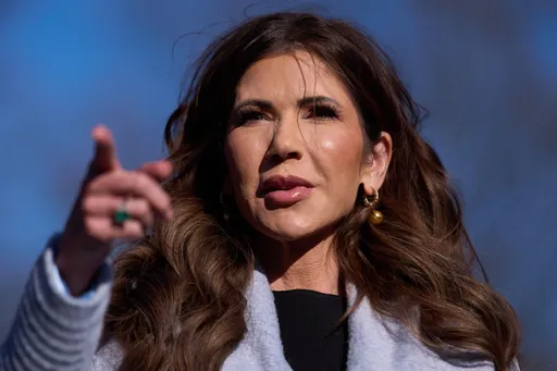 امریکا کورني امنیت وزارت وايي، په مینیاپولیس کې له ۱۰ زرو څخه زیات «جرمي ناقانونه بهرنیان» نیول شوي