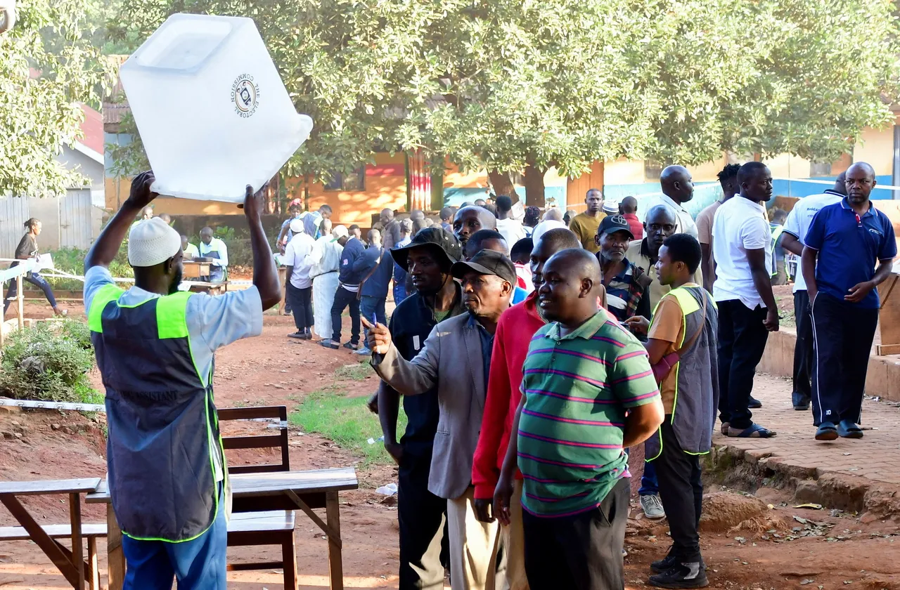 Ouganda: une présidentielle sous tension, des retards à l’ouverture des bureaux de vote