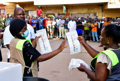Vote counting underway in Uganda as opposition leader slams process