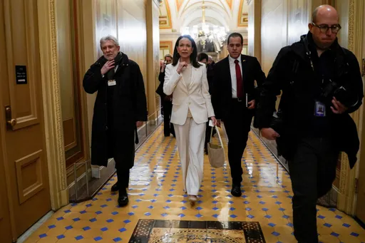 Machado überreicht Trump ihre Nobelpreis-Medaille