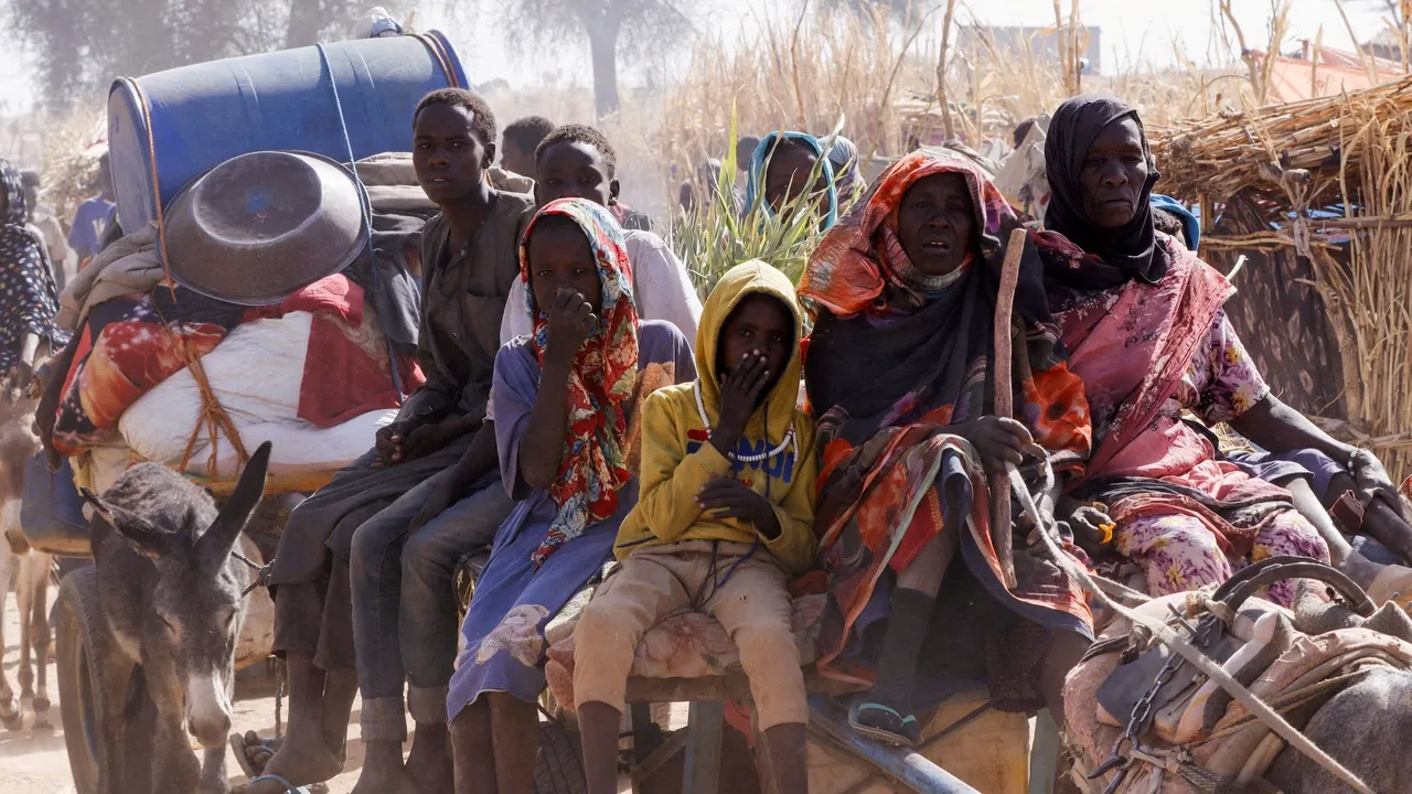 الاتحاد الأوروبي يرفض تشكيل حكومة موازية بالسودان.. والأمم المتحدة تحذّر من نفاد المساعدات الغذائية