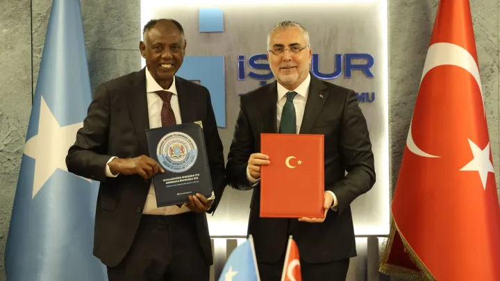Türkiye e Somália assinam acordo laboral para expandir a cooperação na força de trabalho