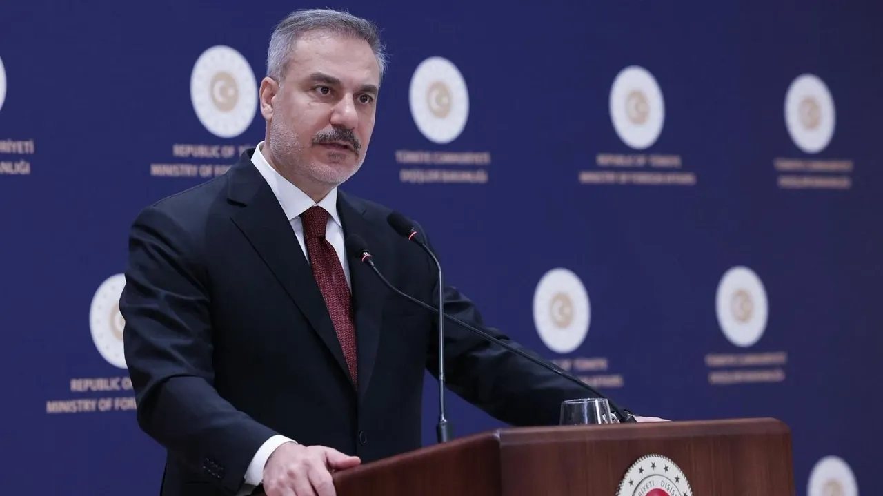 טורקיה מתנגדת ל"כל התערבות צבאית" נגד איראן - שר החוץ פידן