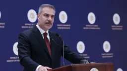 Ministro Fidan: "A Türkiye opõe-se a 'qualquer intervenção militar' contra o Irão"