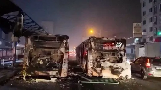 فعالان حقوق بشر ایران: شمار جان‌باختگان اعتراضات ایران به ۲۶۱۵ نفر رسید