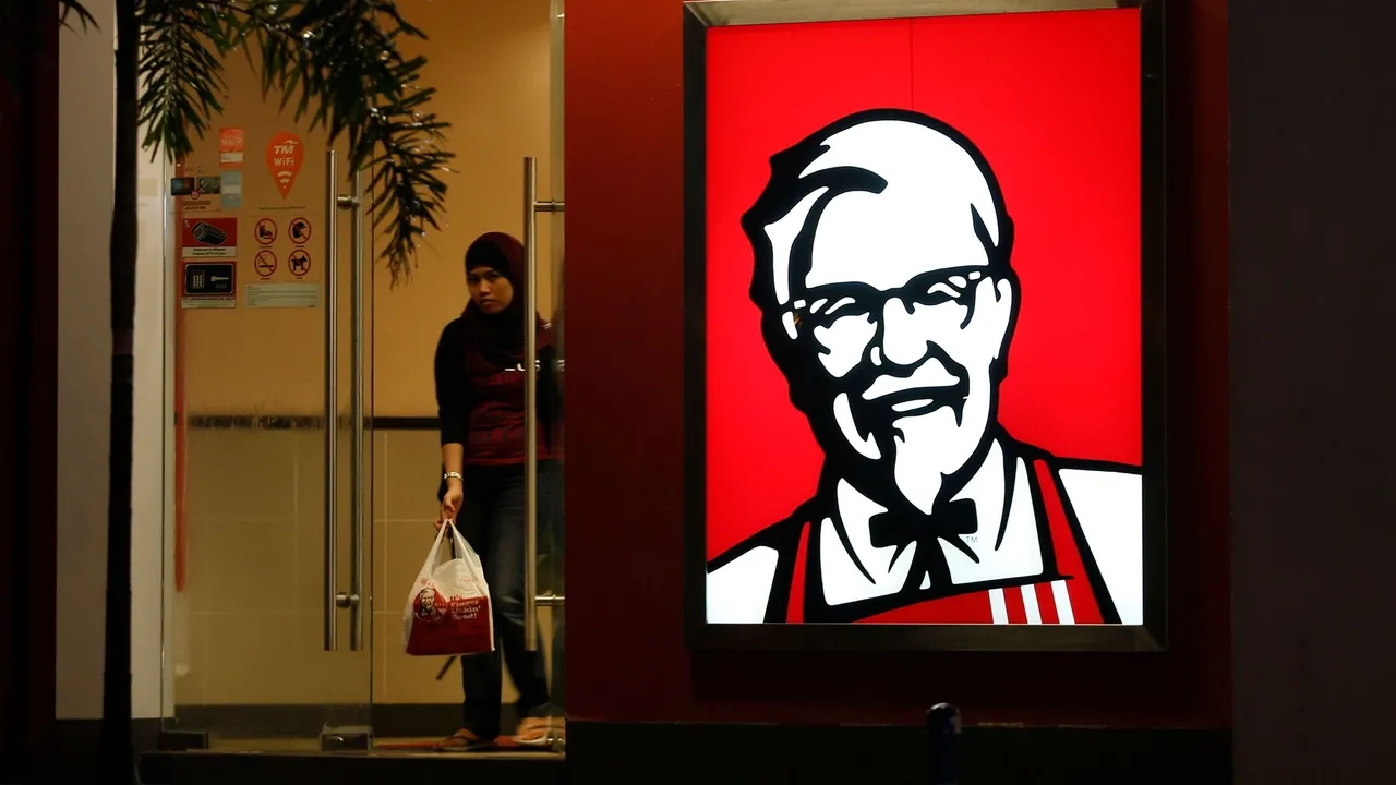 France: des enseignes KFC passent au halal, l'extrême droite fulmine