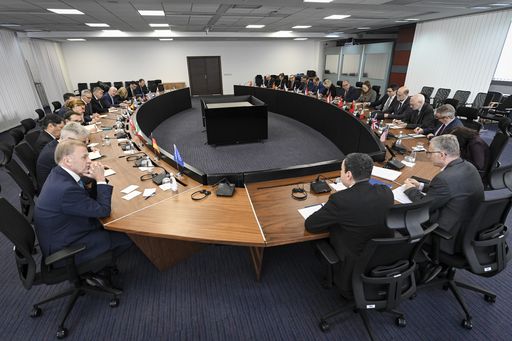 Kryeministri Kurti zhvilloi takim me ambasadorët e akredituar në Kosovë