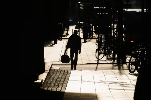 Umfrage: Sozialleistungen für Zugewanderte an Arbeitsjahre knüpfen