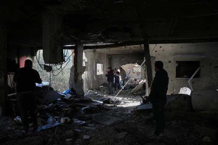 الاحتلال يقتل طفلة شمالي غزة.. وحصيلة الإبادة ترتفع إلى 71 ألفاً و455 شهيداً