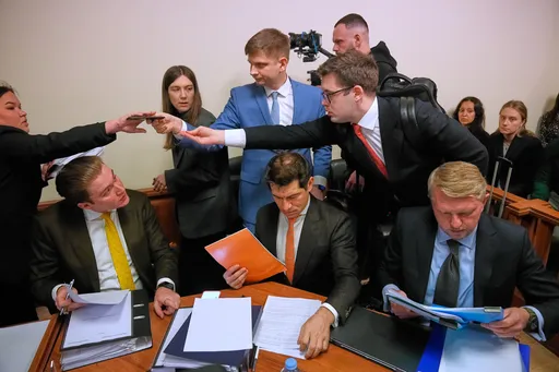 Russische oligarchen omzeilen rechter in strijd om miljarden bij Euroclear