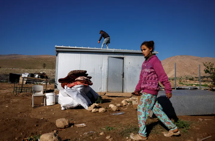 "أوتشا": نزوح نحو 100 أسرة فلسطينية بالضفة نتيجة هجمات المستوطنين خلال أسبوعين