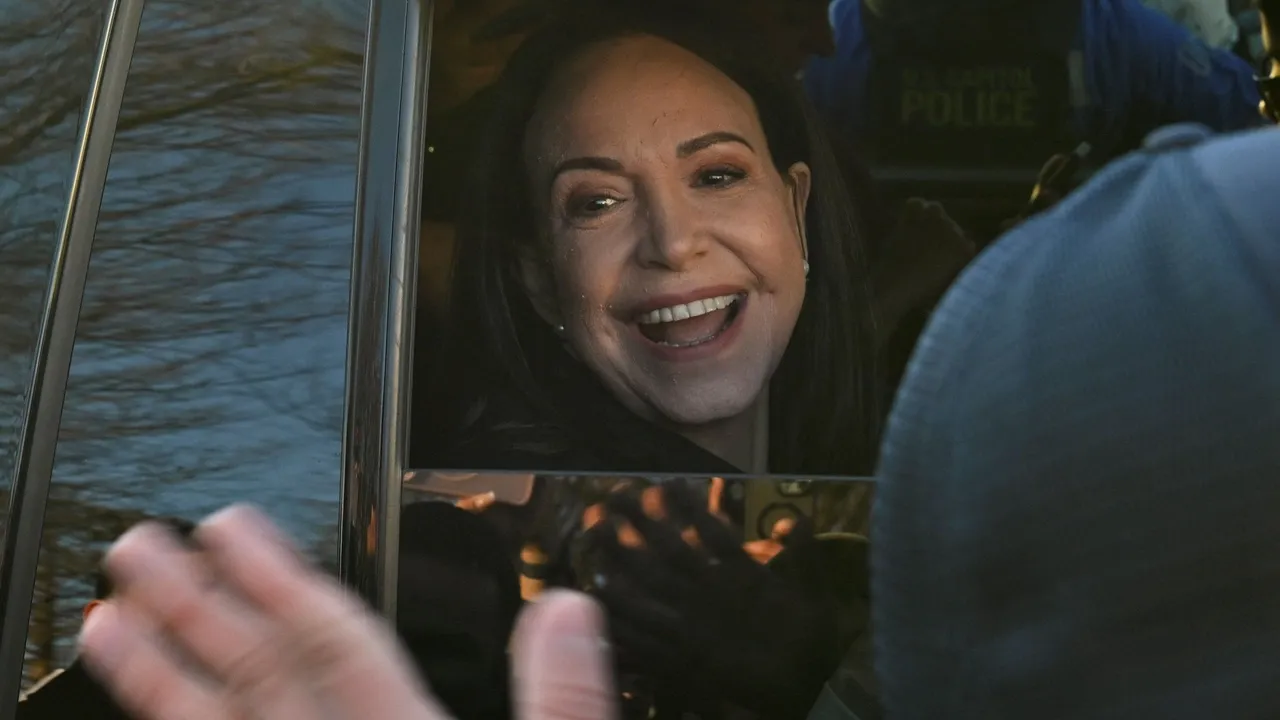 Venesuela müxalifət lideri M.K.Maçado Nobel Sülh Mükafatını D.Trampa təqdim etdi