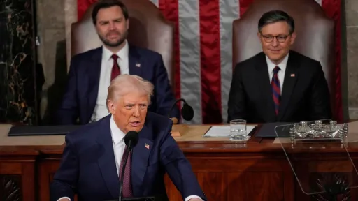 Кто внушил Трампу идею купить Гренландию?