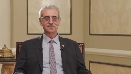 اللجنة الفلسطينية لإدارة غزة تعقد أول اجتماعاتها بالقاهرة.. وشعث: تلقينا وعوداً بدعم ماليّ كبير