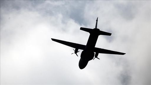 Zhduket një aeroplan indonezian me 10 persona në bord