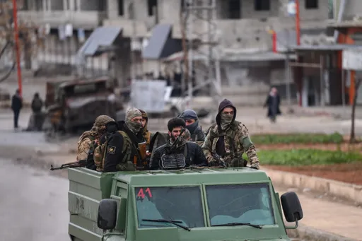 Ushtria siriane hyn në Deir Hafir