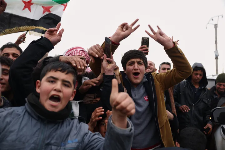 Life returning to parts of Aleppo after terrorists’ withdrawal: governor