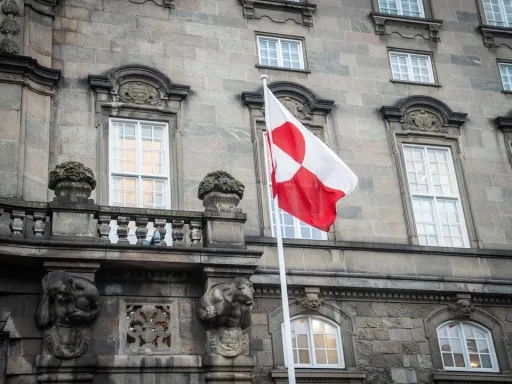 À sombra da crise na Gronelândia promovida por Trump, a Europa pondera aproximar-se da Rússia