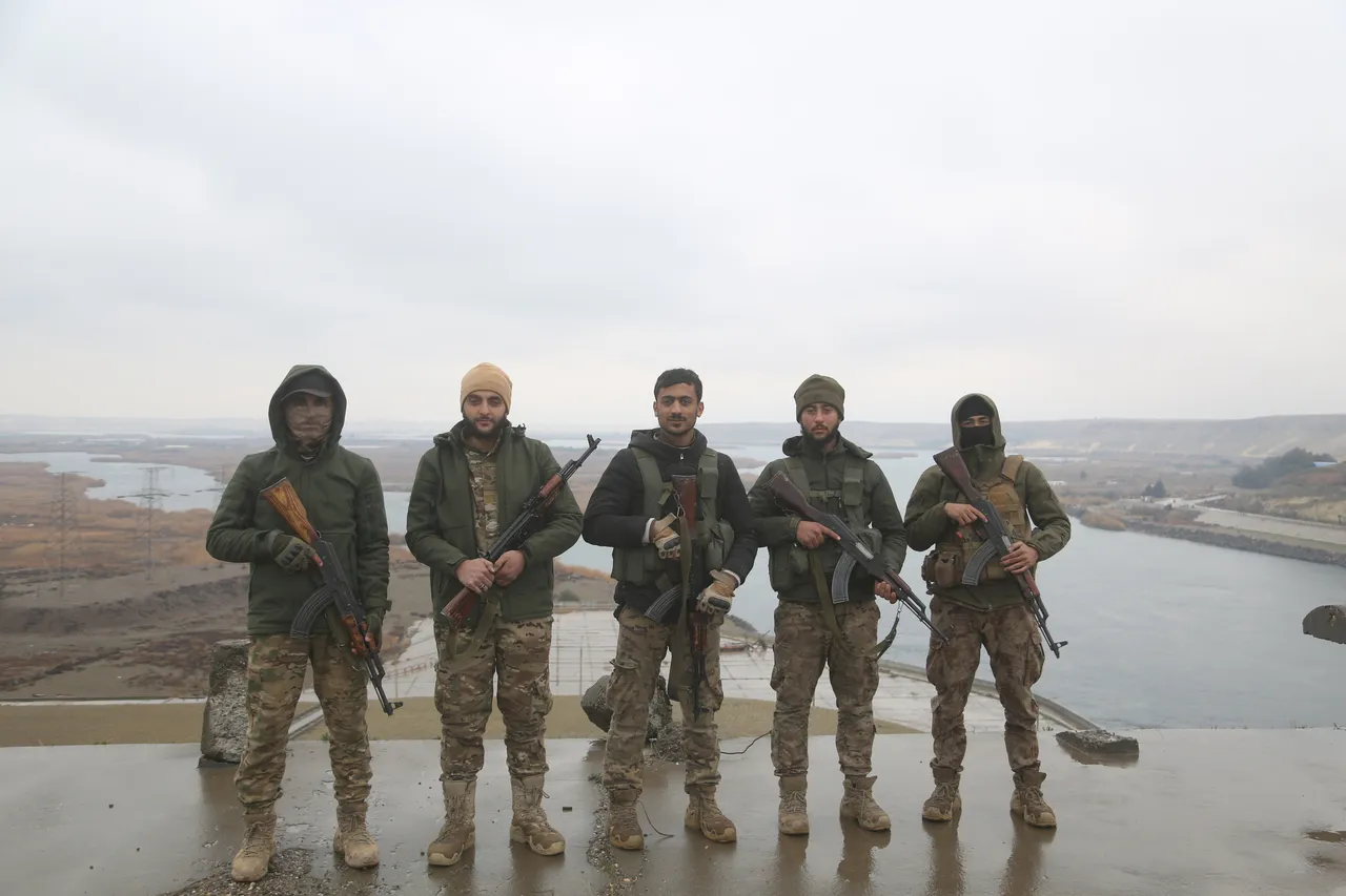 سوريا.. الجيش يشتبك مع عناصر "YPG" الإرهابي في محيط سد تشرين والأهالي يطردونهم من الشدادي