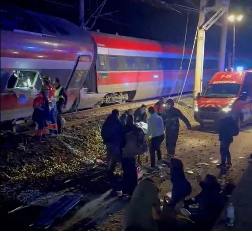 High-speed train crash in Spain leaves at least 21 dead, dozens injured