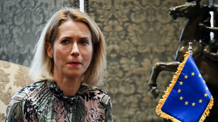 Kallas Trampnıñ Grenlandiyägä tamğaxanä salımı belän yanawın bäyäläde: Qıtay häm Rusiyä söyengänder